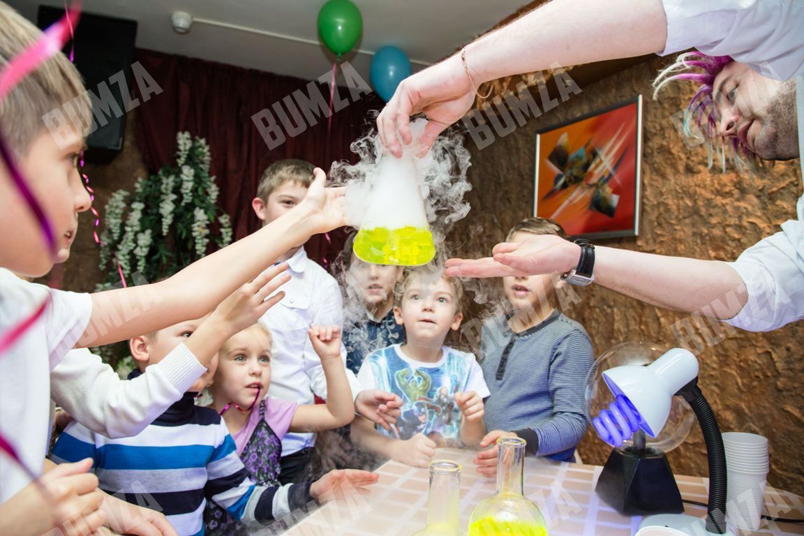 Химическое шоу - научные шоу для детей в Солнечногорске. Заказать аниматора  с химическими научными опытами в агентстве Bumza